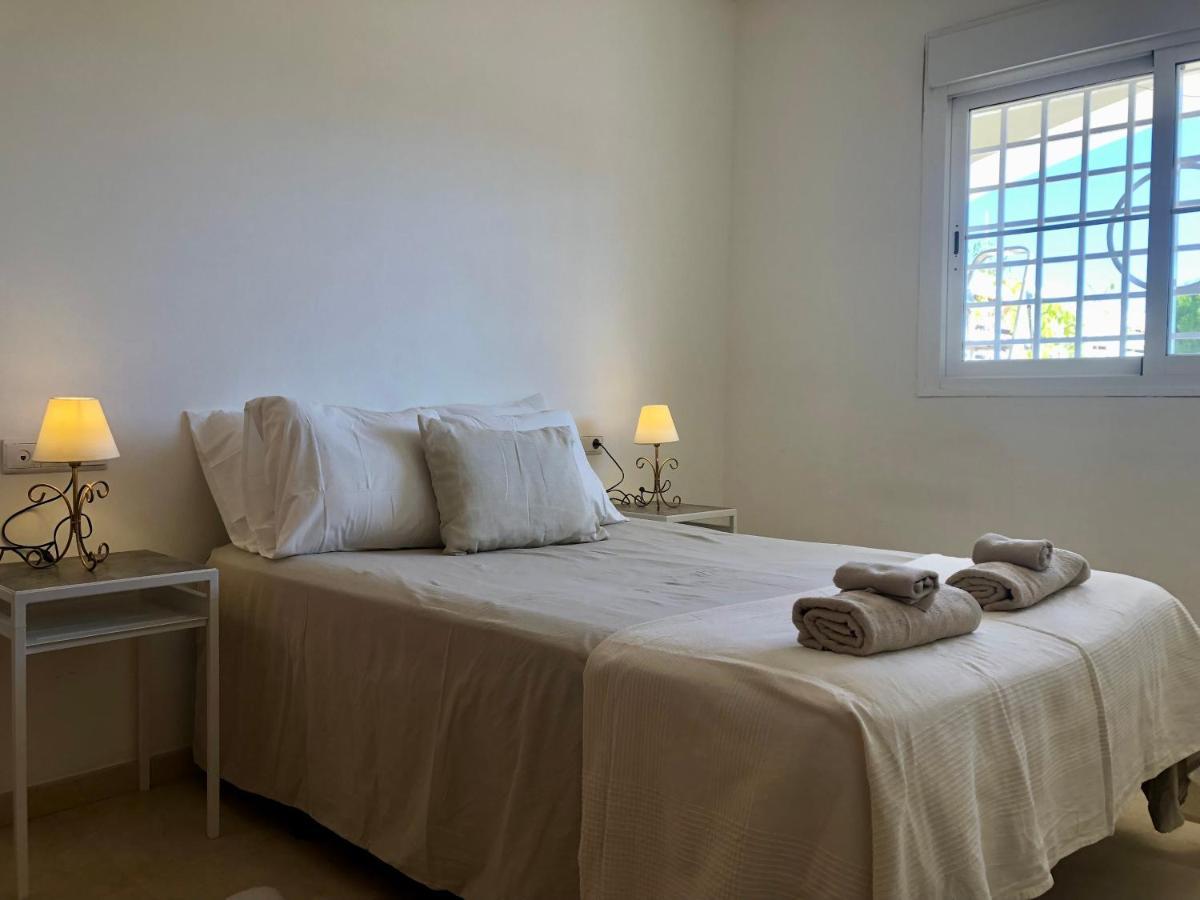 Ellie'S Hus 2 Apartment เบนัลมาเดนา ภายนอก รูปภาพ